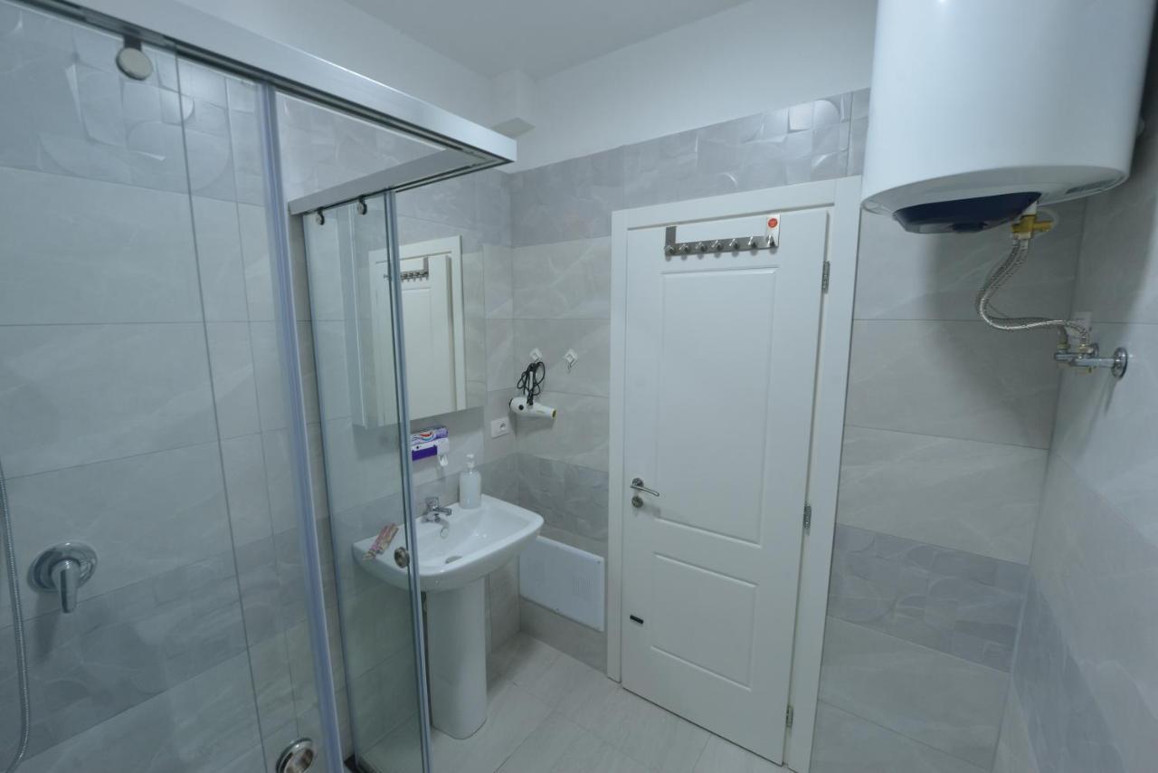 Denis Comfort Apartment Shkoder Exterior photo