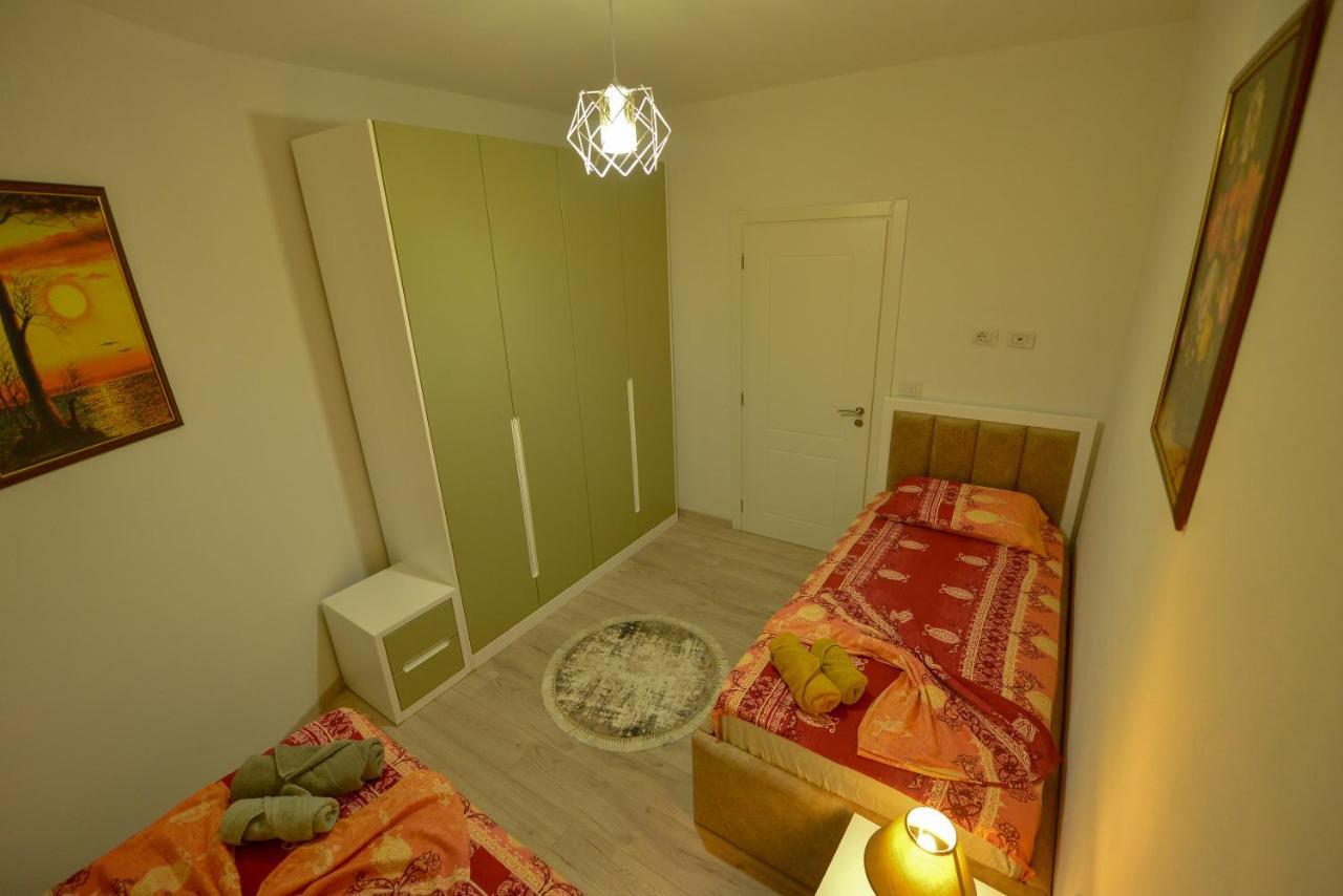 Denis Comfort Apartment Shkoder Exterior photo